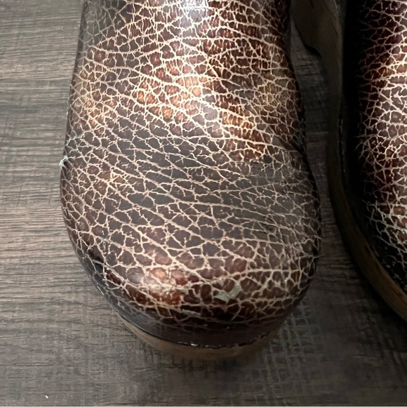 Dansko professional brown texture patent clogs size 38 - Picture 7 of 10